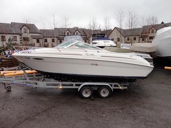 Sea Ray - 215 Expresss Cruiser