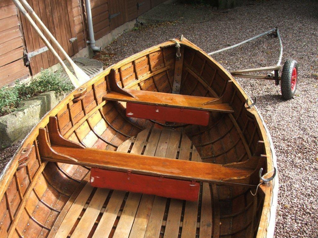 Rowing dinghy Varnished clinker, Cheshire