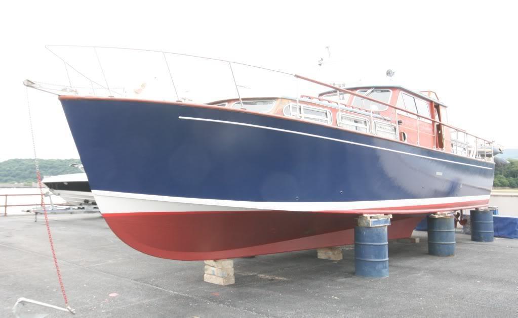 Osborne twin engine motor yacht, Conwy