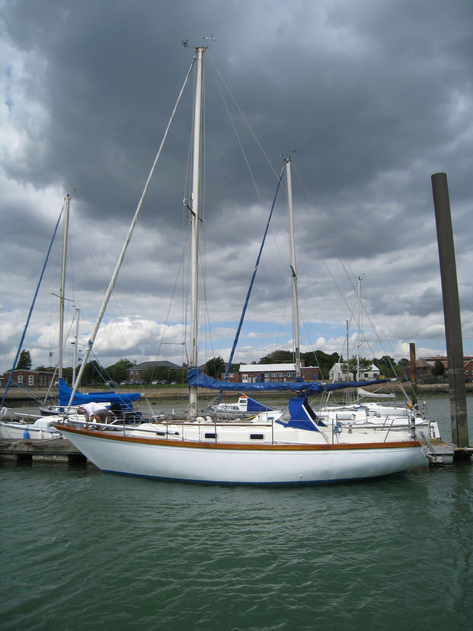 Roberts 34, Deacons Boatyard, Hampshire