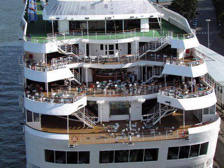 Cruise Ship, 800 Passenger - Stock No. S2115,