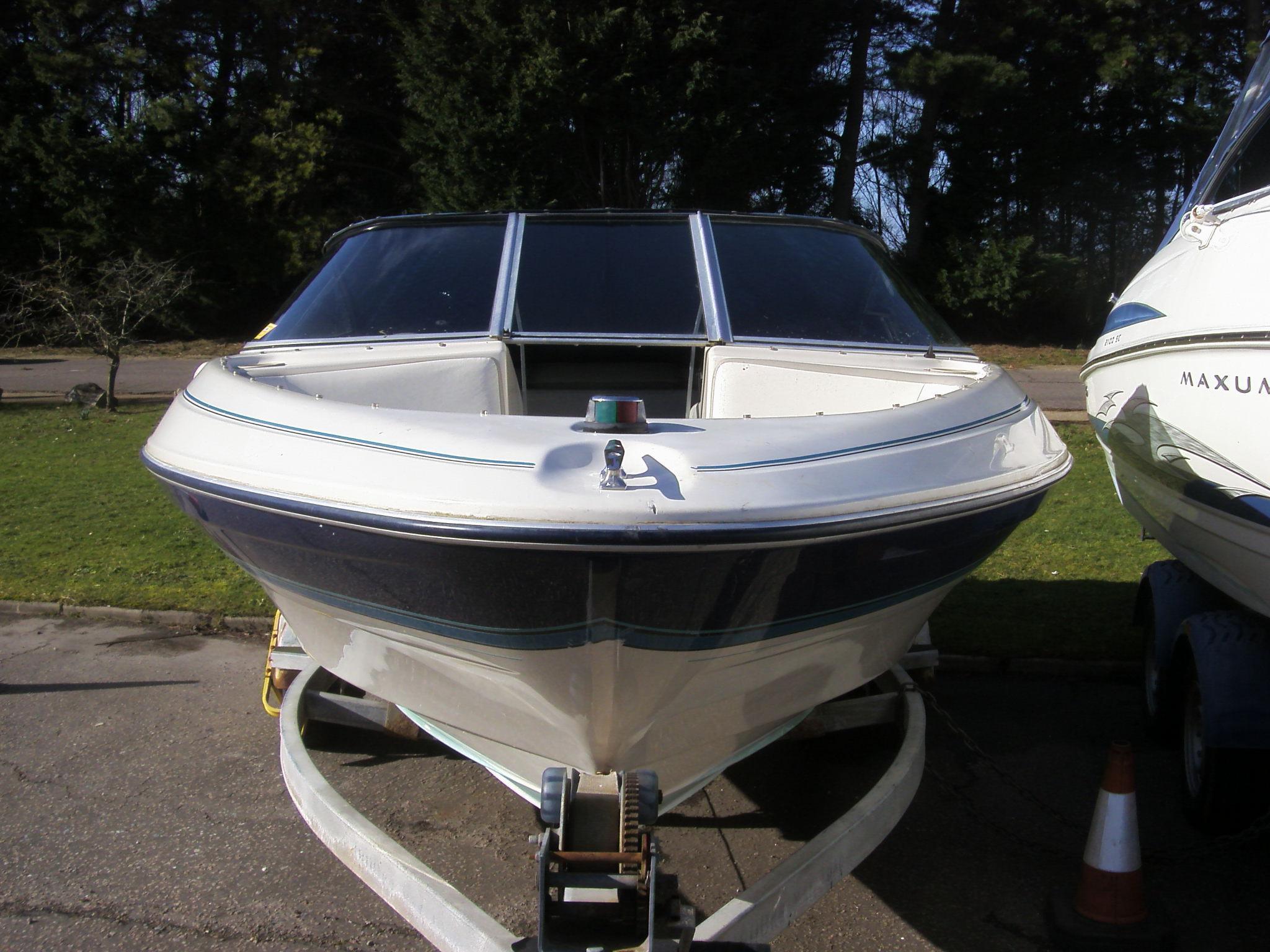 Bayliner 1850 Capri LS Mercruiser V6, Hampshire