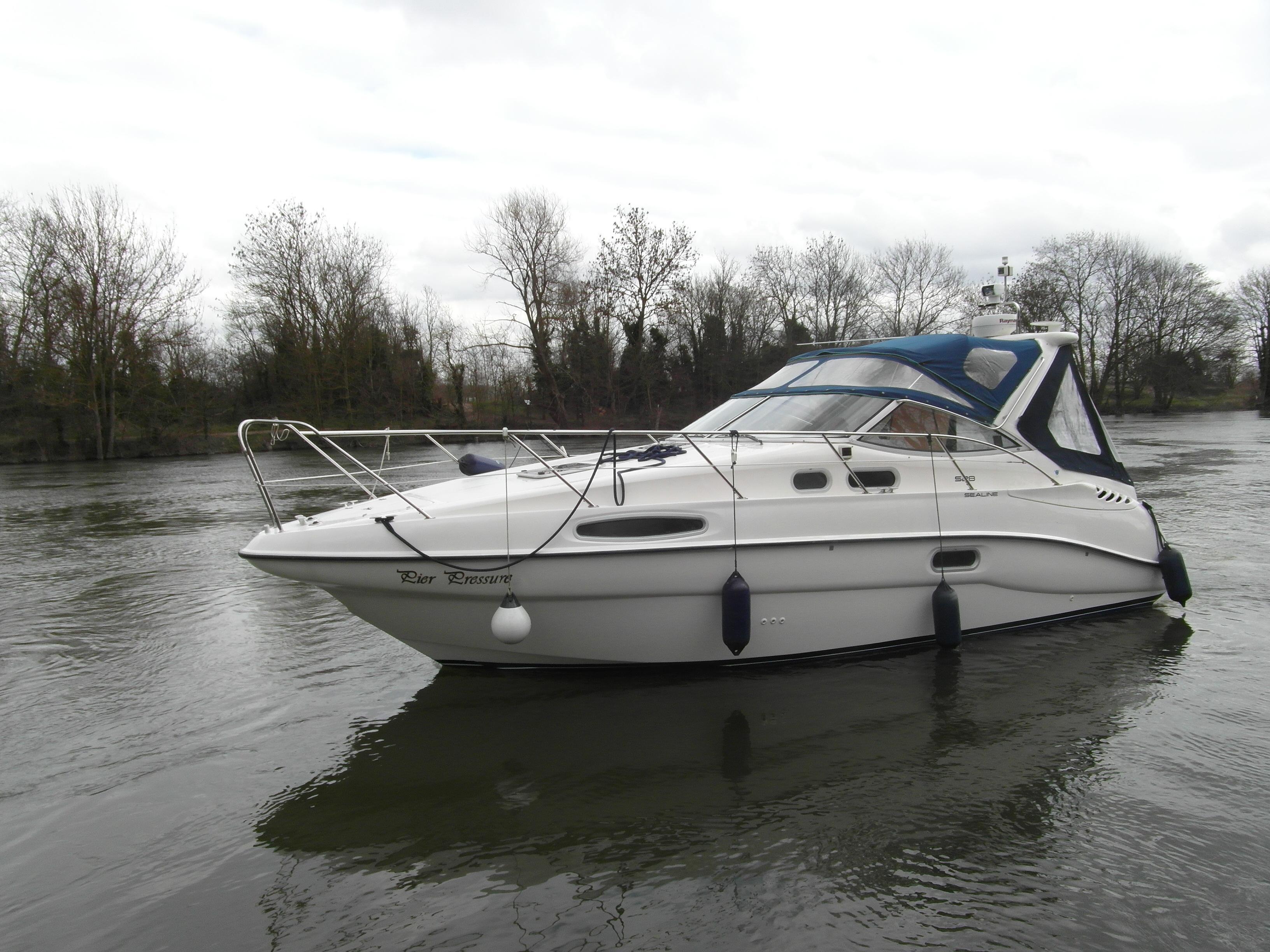 Sealine S28, Bray Marina, Berkshire