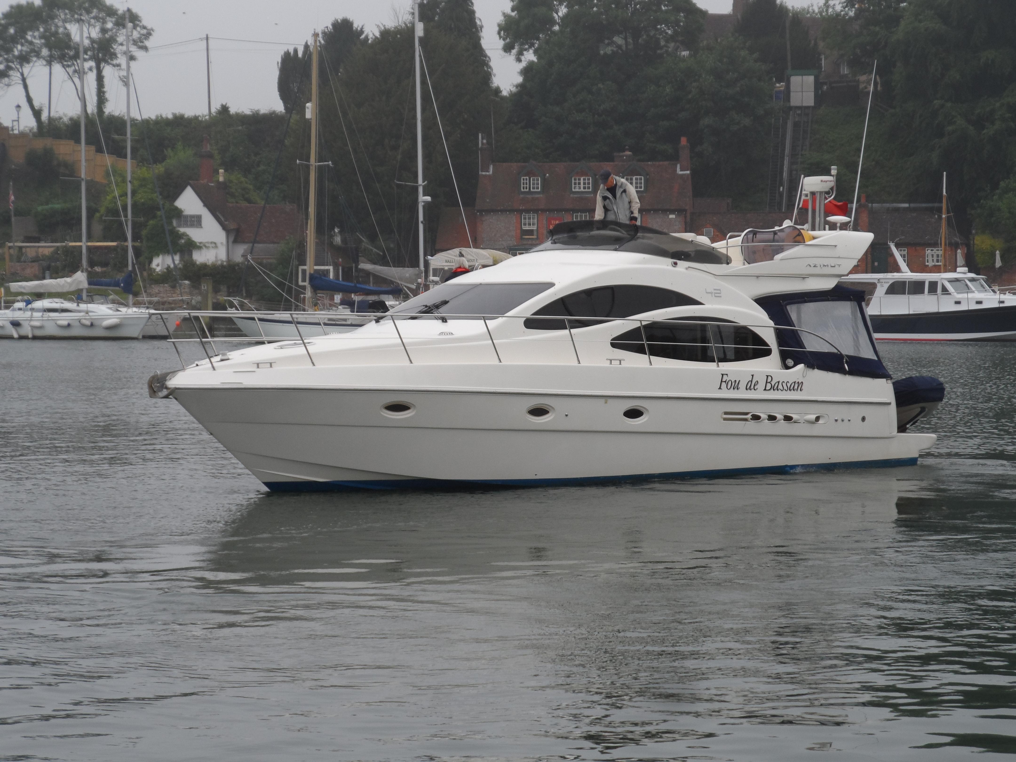 Azimut 42, Cowes, Isle of Wight