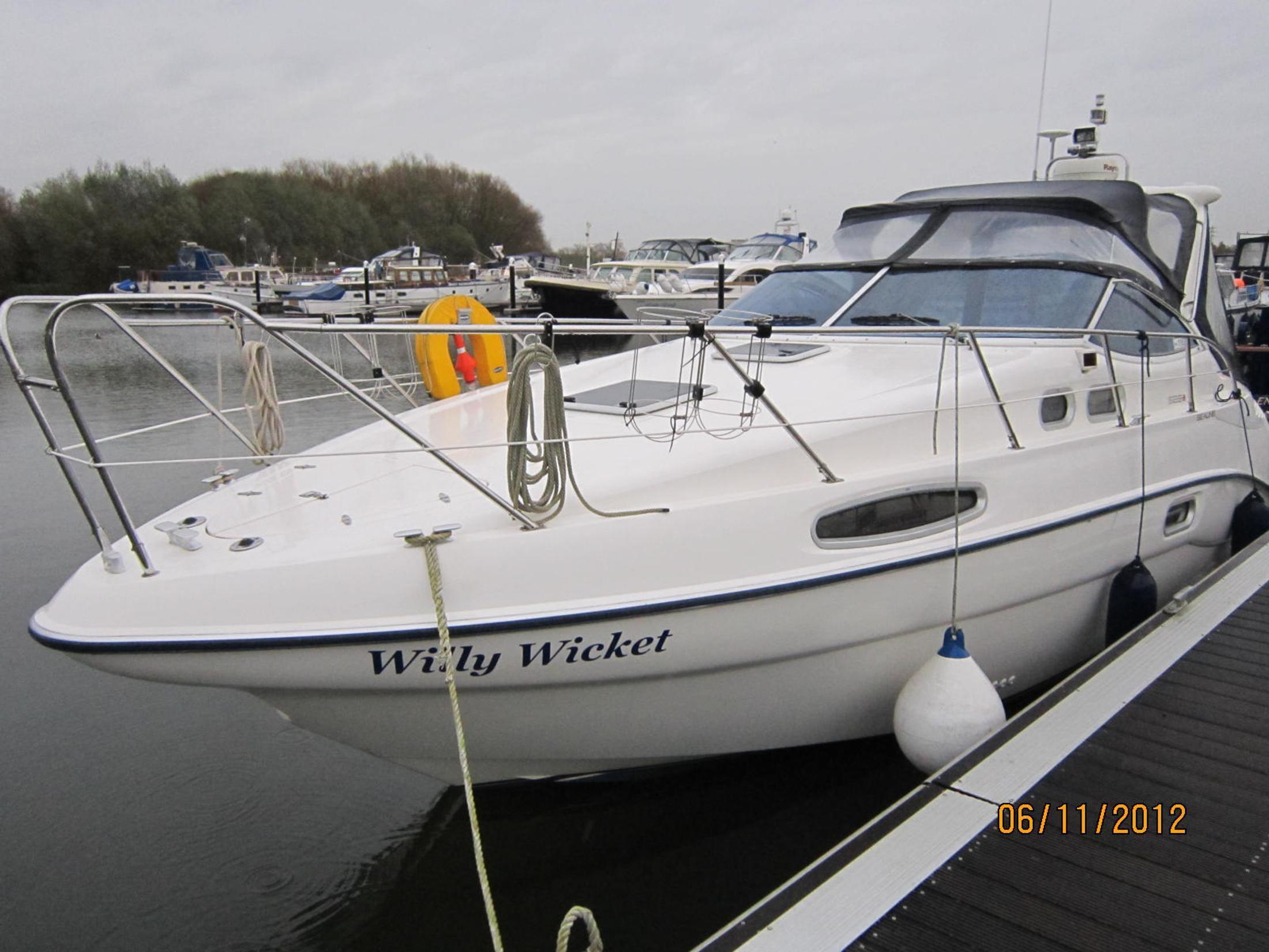 Sealine S28, Thames & Kennet Marina, Berkshire