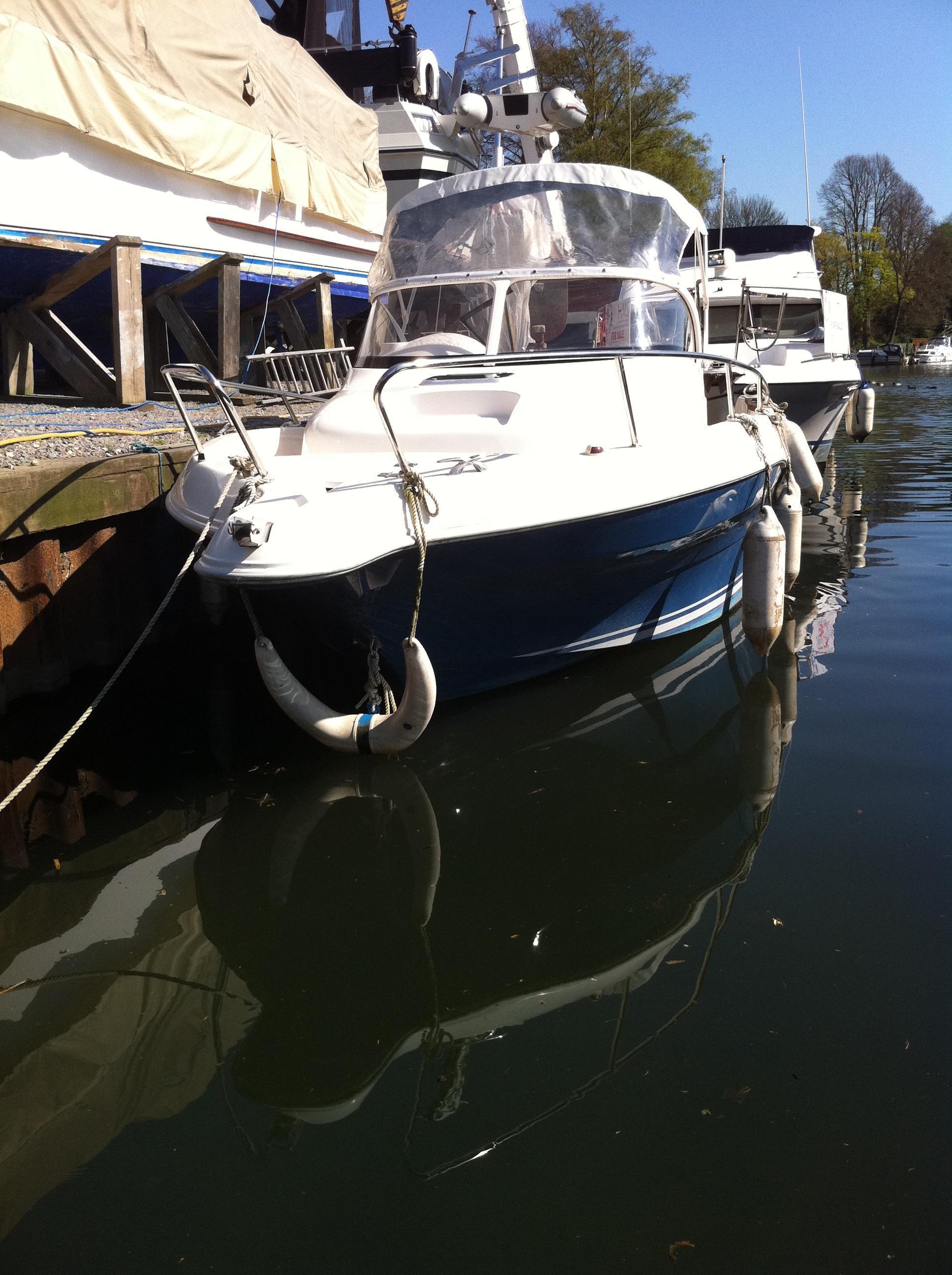 Quicksilver 630 Walkaround, Bourne End, Buckinghamshire