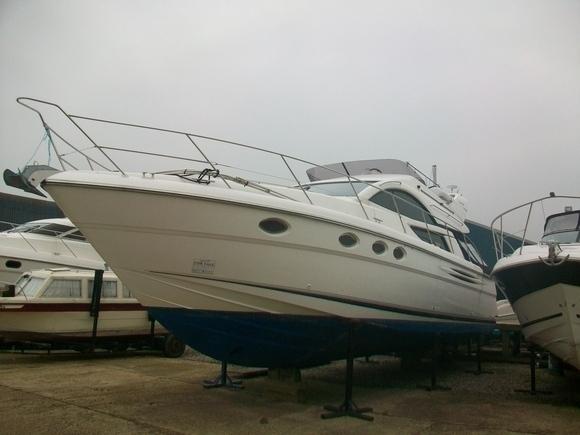 Fairline Phantom 46, Essex Boatyards Ltd