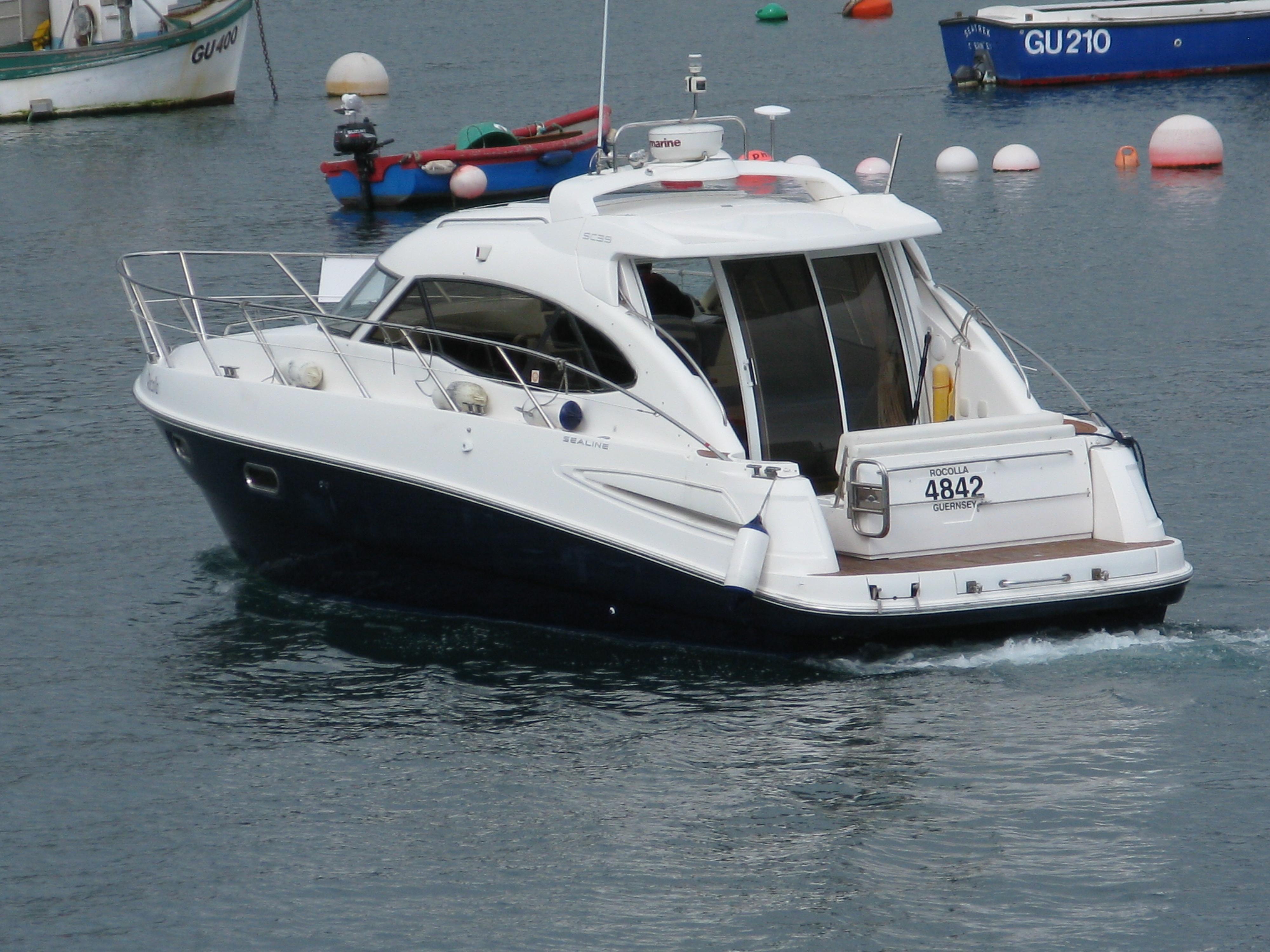 Sealine SC39, Guernsey
