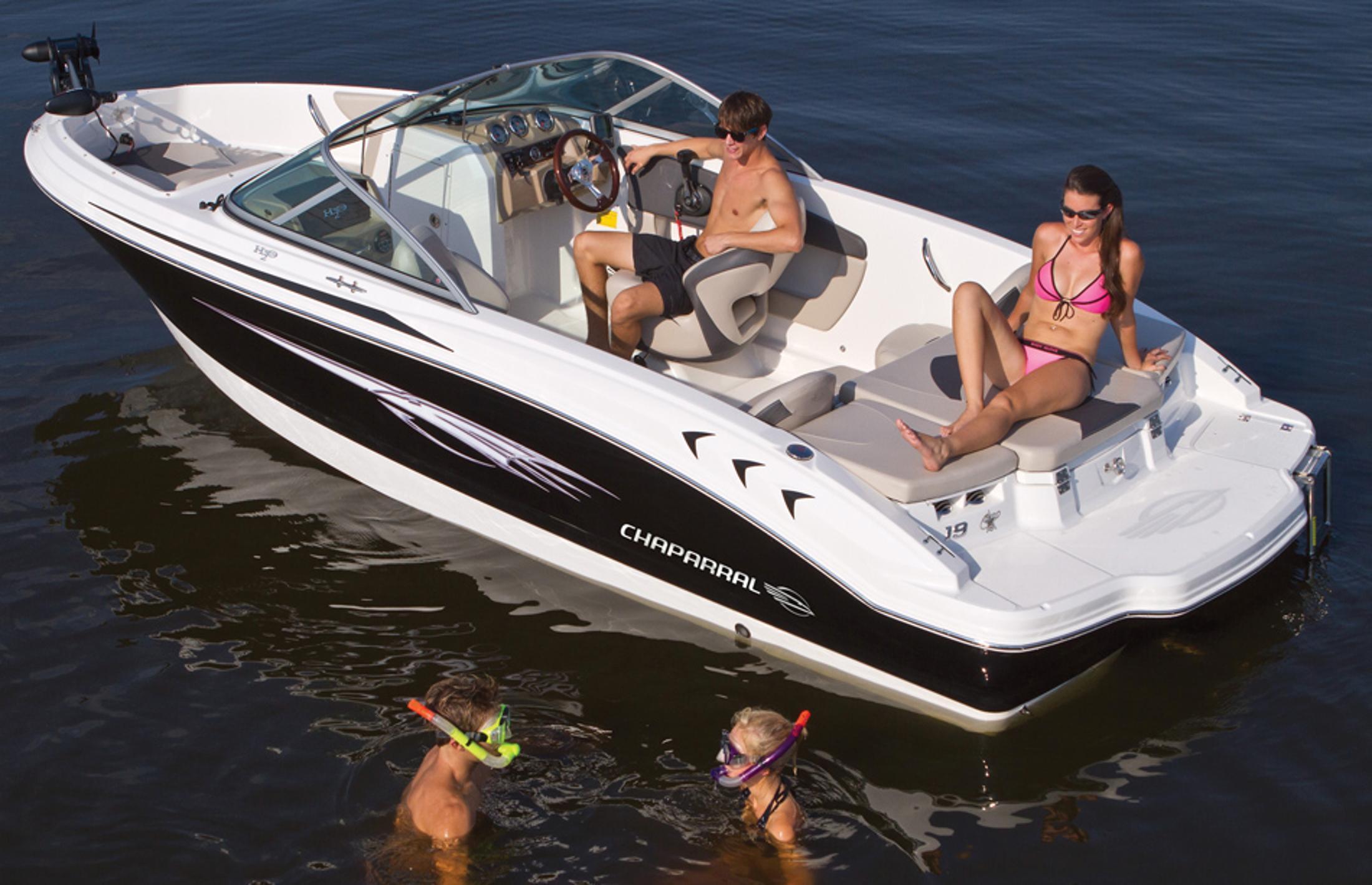 Chaparral 19 Ski & Fish H2O