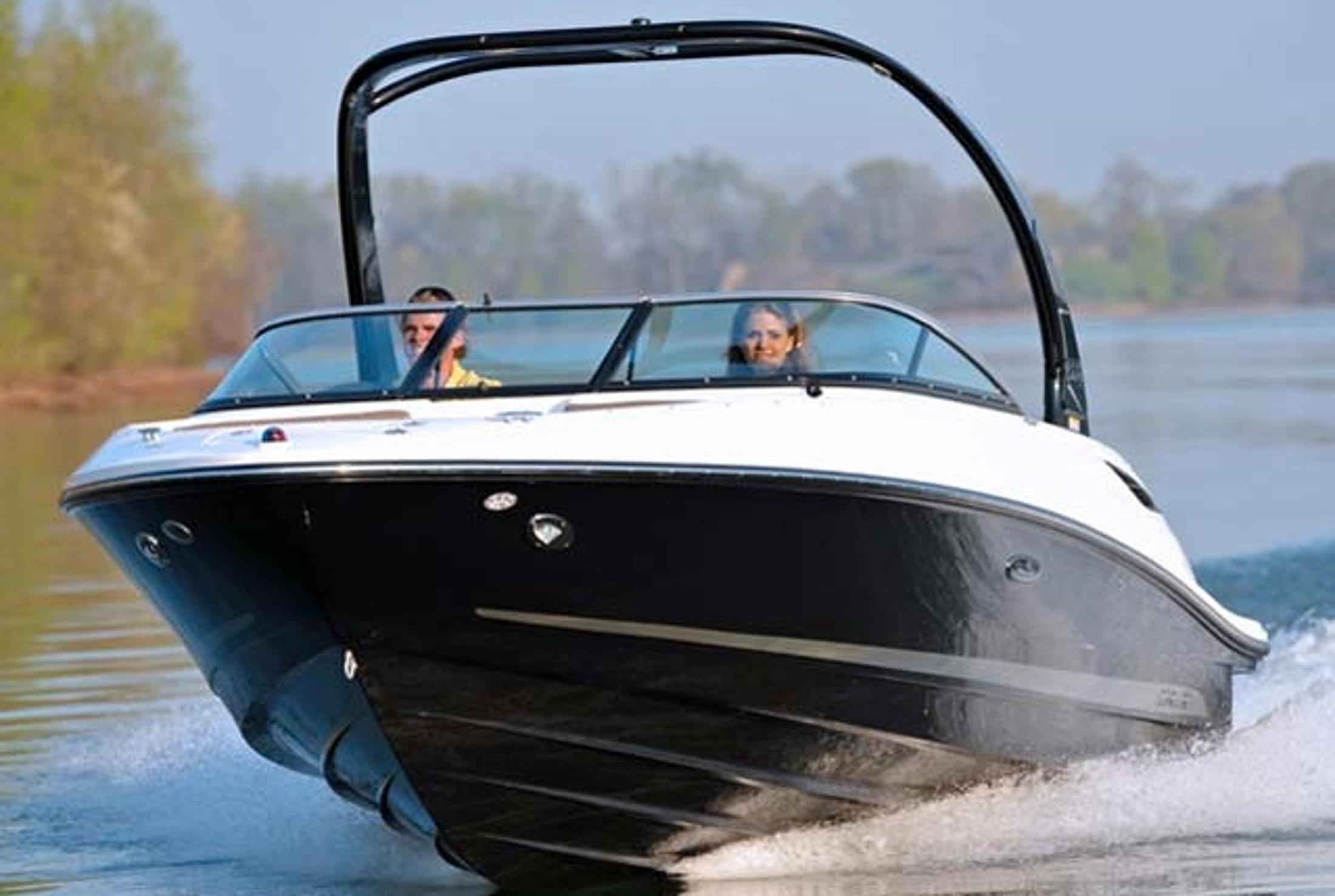 Sea Ray 230 SLX