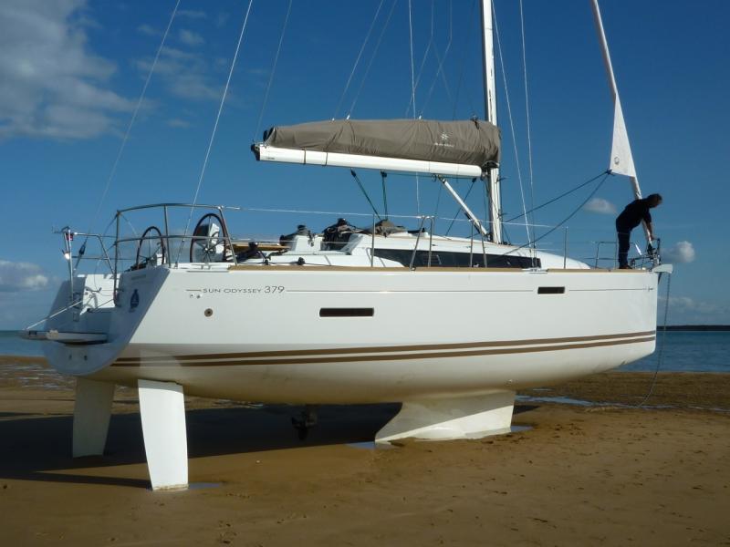 Jeanneau Sun Odyssey 379 Lifting Keel, Chichester Marina , West Sussex