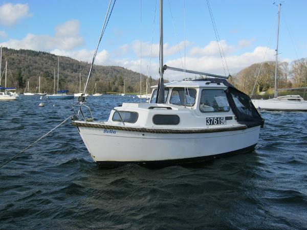 Hardy 18 Motor Sailor