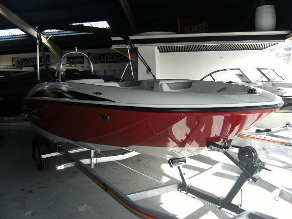 Bayliner Element