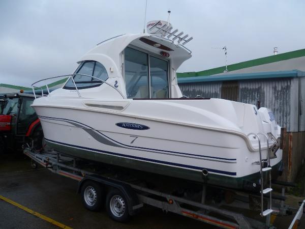 Beneteau Antares 7