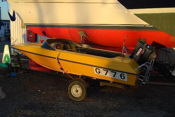 Speedboat